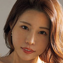 【REMI(れみ)】に似ている女優 -瑶真由香
