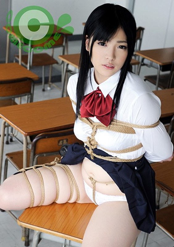 スケスケエロタードを着た黒髪&白い肌の可憐な女の子が保健室で縛られながらのエッチ! 葉月可恋