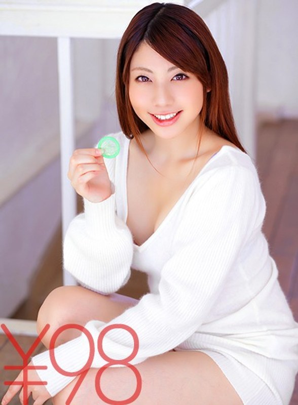 【お得】いつものアレを使って美少女まほちゃんに中出し。極薄ゴムを破いて生ハメ、目隠しまほちゃんは分からず。目隠し取って目視で確認させるも、ゴムの残りを見せてセーフ。そのままずっと生ハメセックス。ゴム付いてるふりして、そのまま中出し発射! 市川まほ