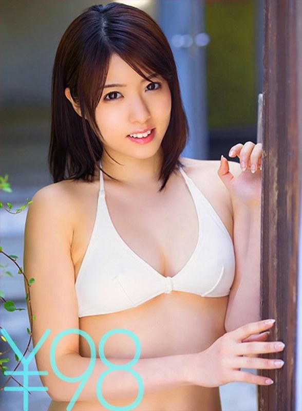 宇沙城らんちゃんの作品をお手頃価格で!デビュー初セックス。まずはフェラ、糸引くマン汁たっぷり初合体。しっかりと感じてるらんちゃん。騎乗位で下から突き上げ&グラインド。対面座位からバックで突きまくって、正常位で奥までガン突きして体にぶっかけ。 宇沙城らん