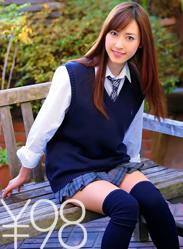 【お得】美少女真帆ちゃんのデビューセックス。緊張の初挿入も、気持ちイイという真帆ちゃん。正常位から自分で挿れる片足上げ立ちバック。愛液たっぷりチ○ポをフェラして、立ちバック。正常位での高速ピストンから、人生初大量顔射&初お掃除フェラ うるや真帆